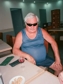 Singlet Sal